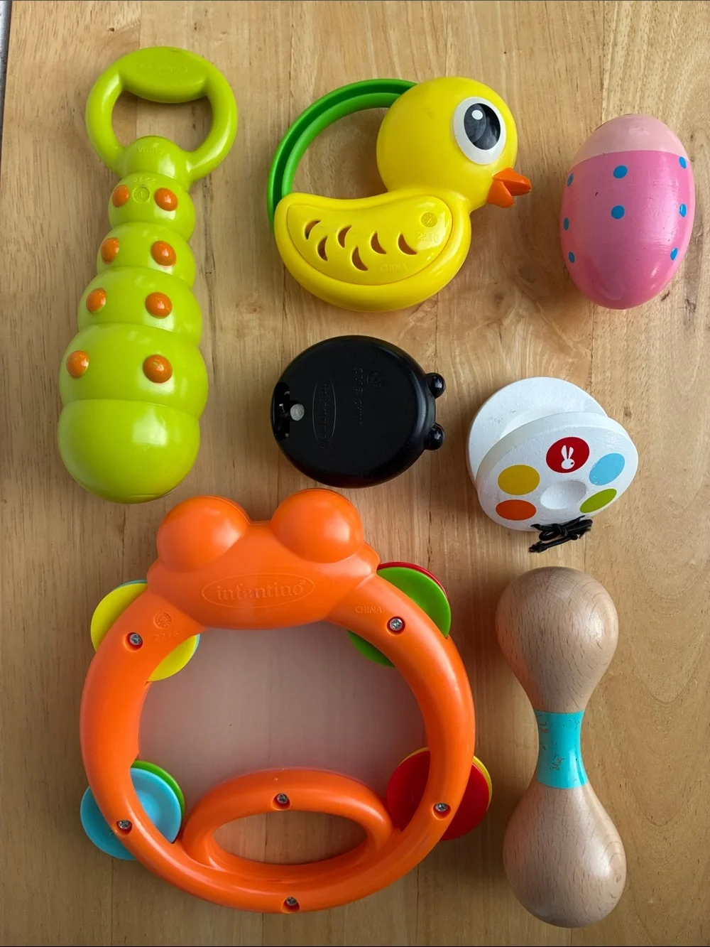 Musical shake, rattle and click set of 7. Wood and plastic. Toddlers & preschool